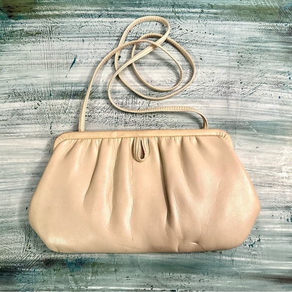 Vintage Cream Shoulder Bag - Picture 2 of 11
